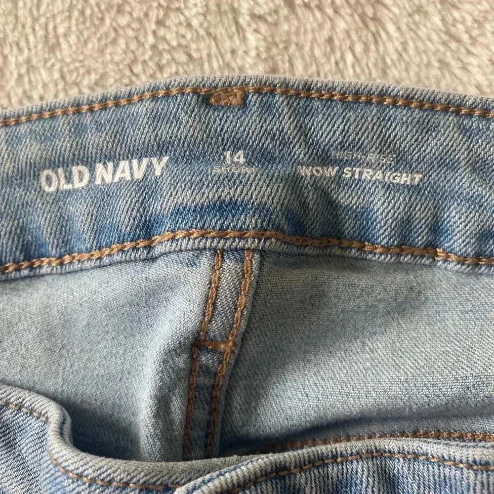 Old Navy Hi-rise WOW Straight Jeans - Picture 2 of 3